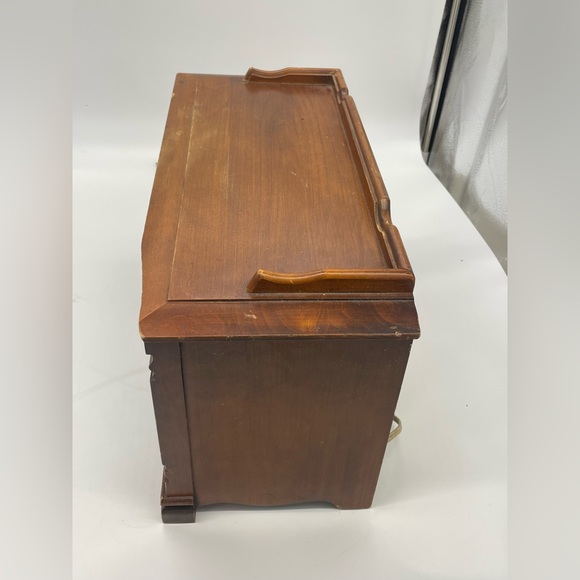 Vintage RCA Solid State Dual Speaker AM FM Radio RLC-62L - Picture 5 of 10